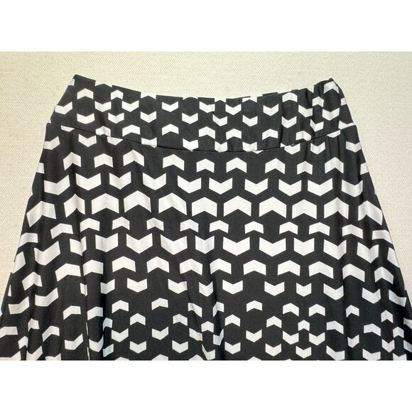 Robert Louis Womens A-Line Midi Skirt Size L Black White Geometric Casual Chic - Picture 10 of 11